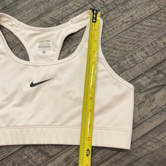 🤍🖤Immaculate Like New Nike Dri Fit Sports Bra 🤍🖤 - Picture 3 of 5